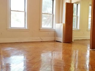 3122 34th St APT 3, Astoria, NY 11106