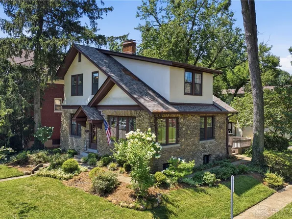 3841 Hyde Park Ave, Cincinnati, OH 45209