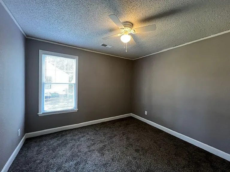 3795 Wayne Ave — Photo 2