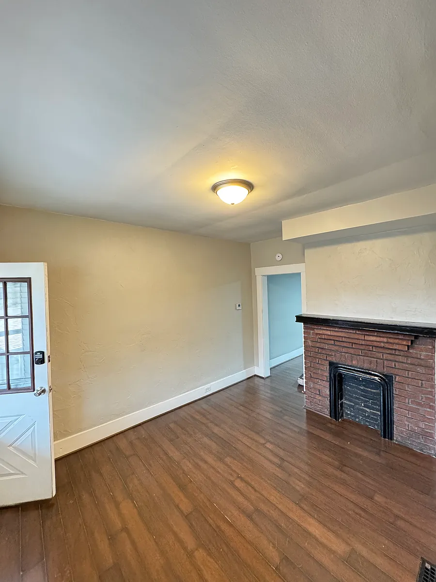 Building Photo - 525 North Ave