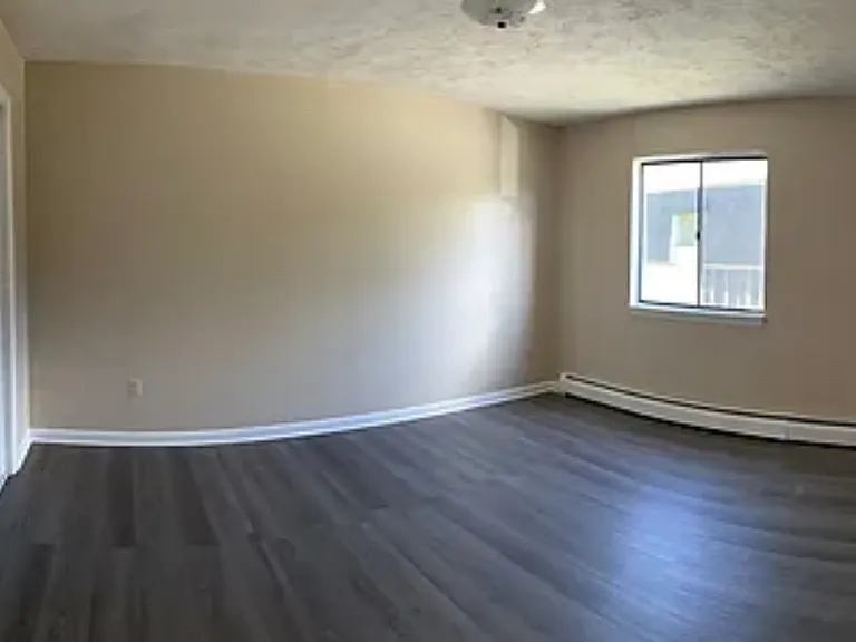 6 Tanglewood Dr #4 — Photo 6