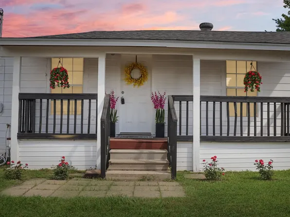 2701 Almendares Ave, Pasadena, TX 77506