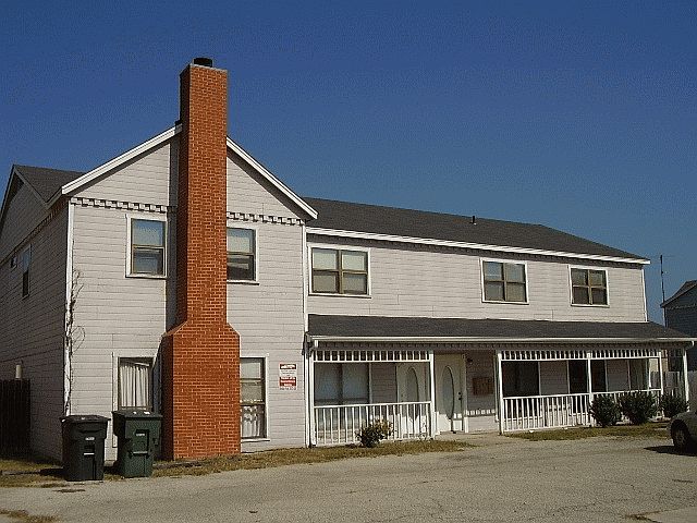 1st image of 3411 Victoria Cir APT A