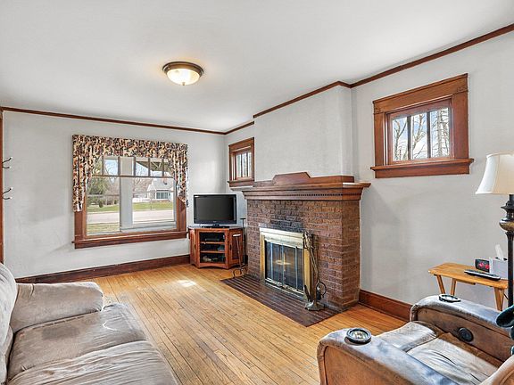 5th image of 4129 Monona Dr
