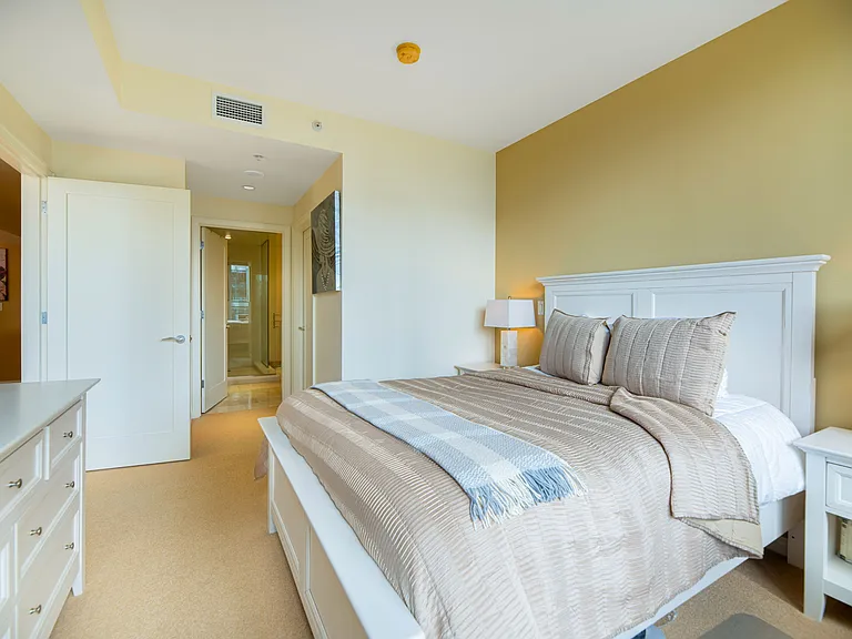 500 106th Ave NE #1013 — Photo 23