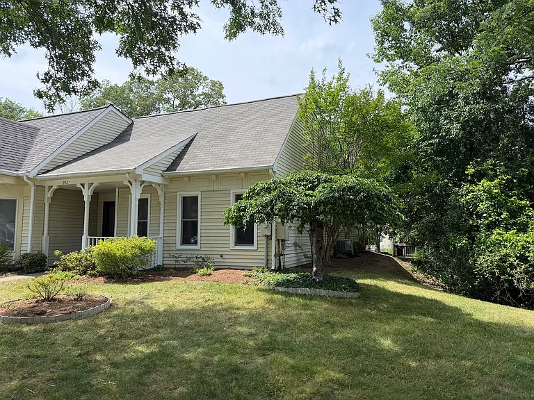 942 Ships Bell Ct — Photo 2
