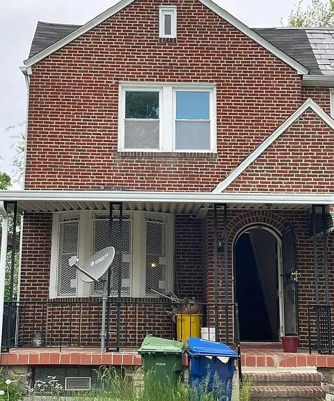 3920 Fairview Ave — Photo 2