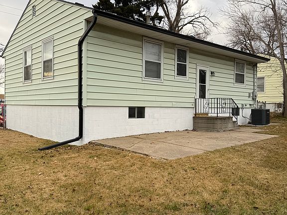 5th image of 1205 N 72nd St
