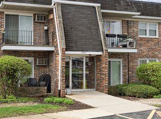 2343 Ogden Ave N #3, Downers Grove, IL 60515