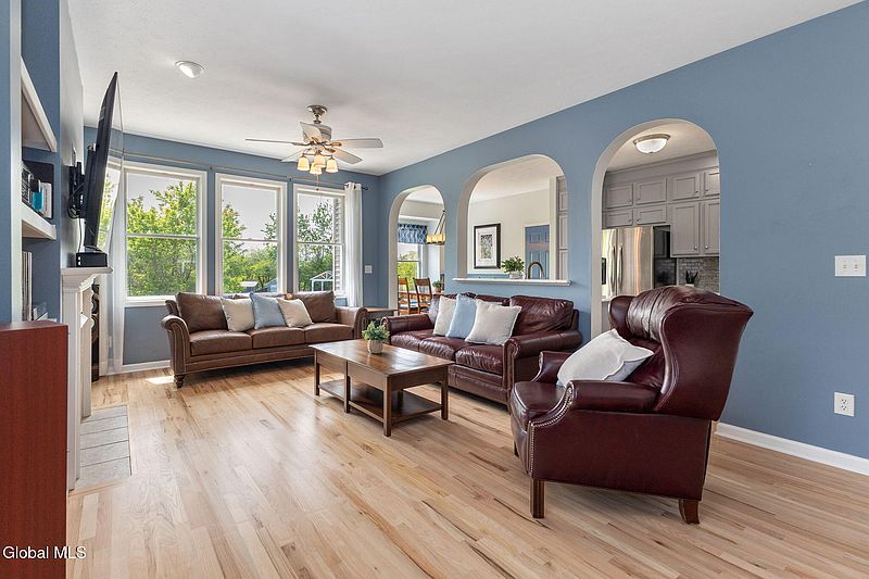 3rd image of 17 Hilltop Drive
