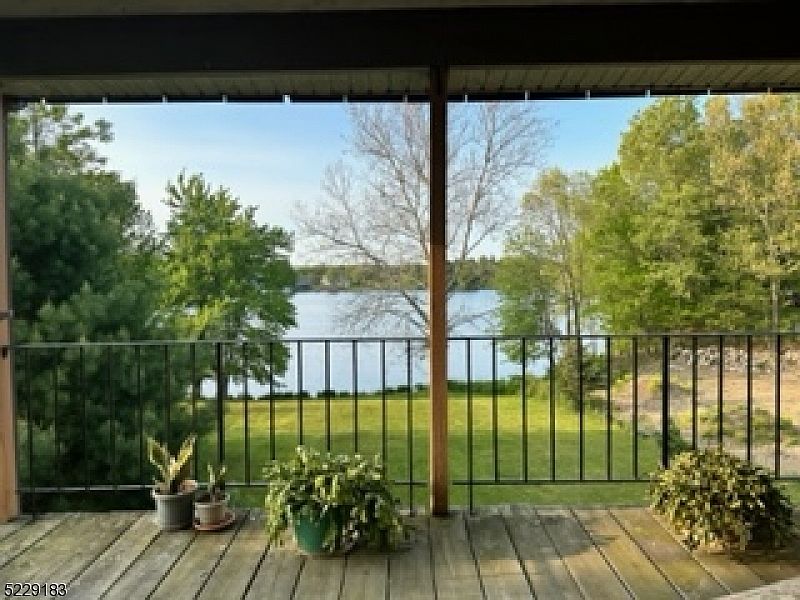 1st image of 384 F Lake Shore South #F