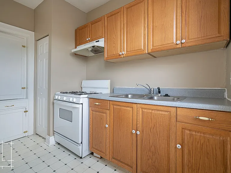 2487 Summit St #2491 — Photo 13