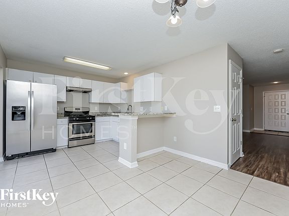 5th image of 22617 Saint Thomas Cir
