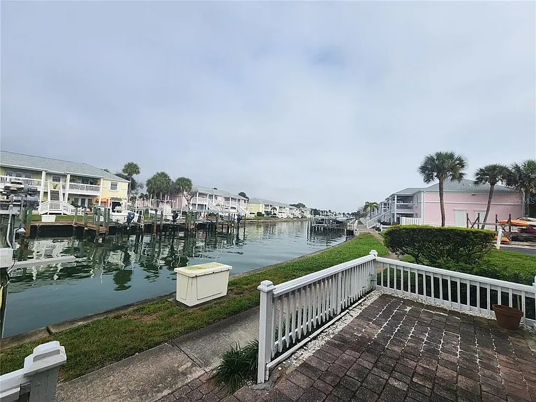 5215 Coquina Key Dr SE #B — Photo 23