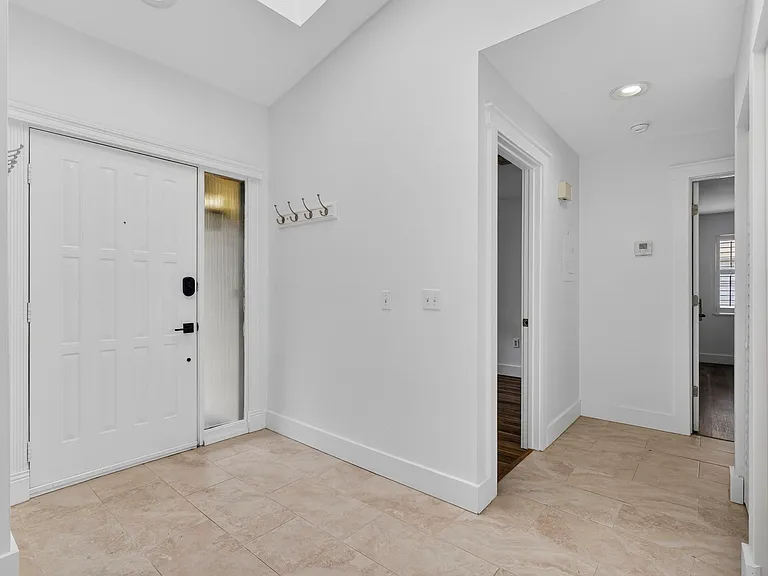 13085 Belhaven Ct #4 — Photo 5