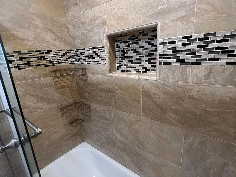 4307 Whitsett Ave #104 — Photo 32
