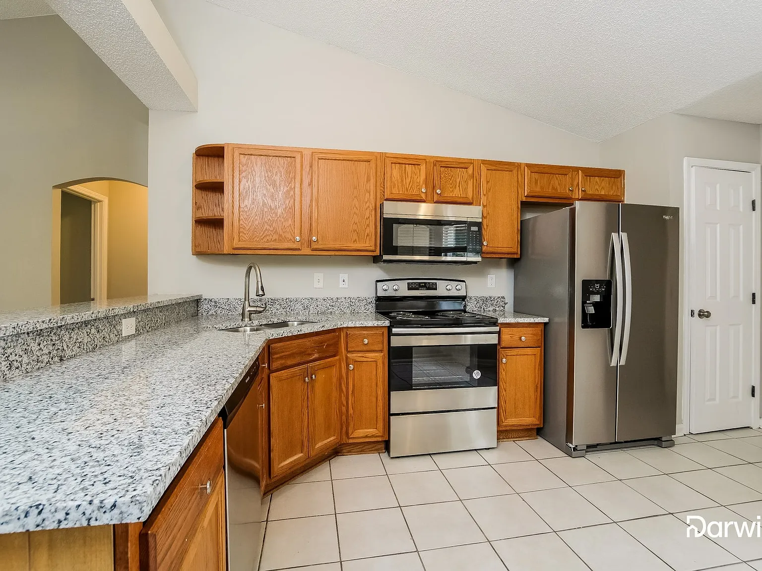 3 bed, 2.0 bath, 1431 sqft, $1,895 — Photo 4