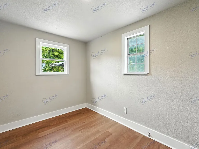 4929 Willie St — Photo 15