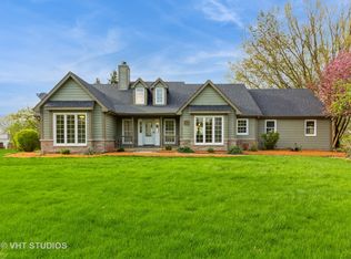 23 N Royal Oaks Dr, Bristol, IL