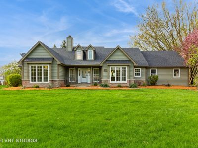 23 N Royal Oaks Dr, Bristol, IL, 60512