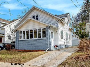 414 Knapp St NE, Grand Rapids, MI 49505