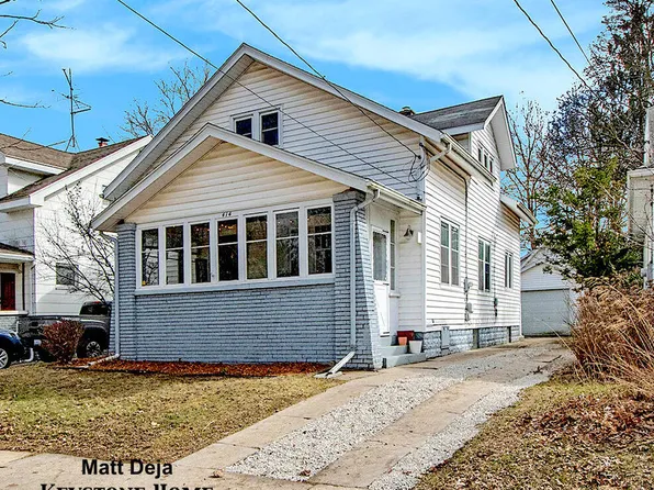 414 Knapp St NE, Grand Rapids, MI 49505