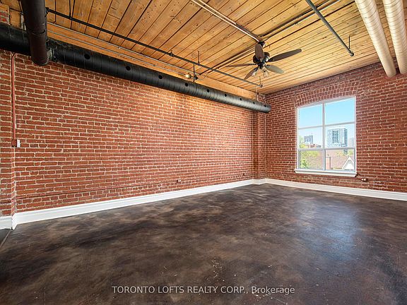 5th image of 426 Queen St E #405