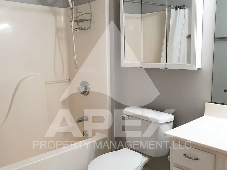 913 Oak Haven Rd — Photo 25