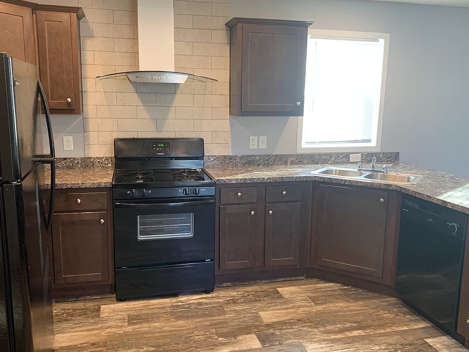 1st image of 47 Bluebird Hill Dr #15