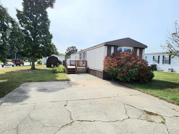 147 Maple Ct, Muskegon, MI 49445