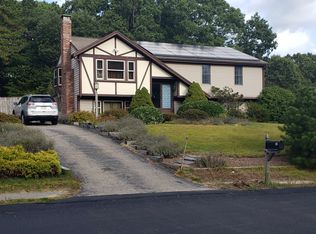 12 Ashberry St, Plymouth, MA 02360