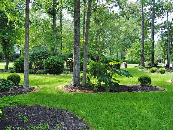 LUSH LANDSCAPING IN THE FRONT YARD