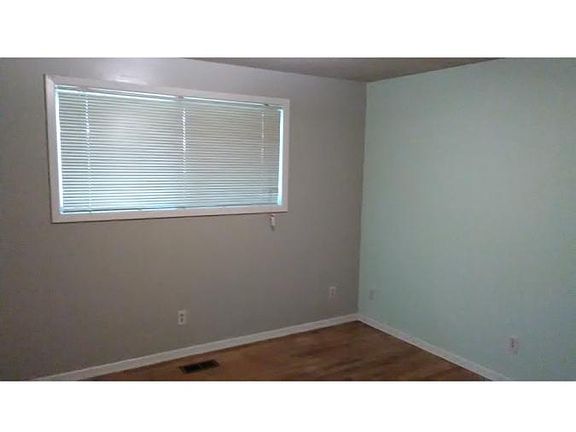 4th image of 1019 SE 192nd Ave
