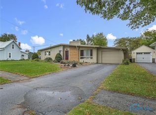 20245 Locust St, Weston, OH