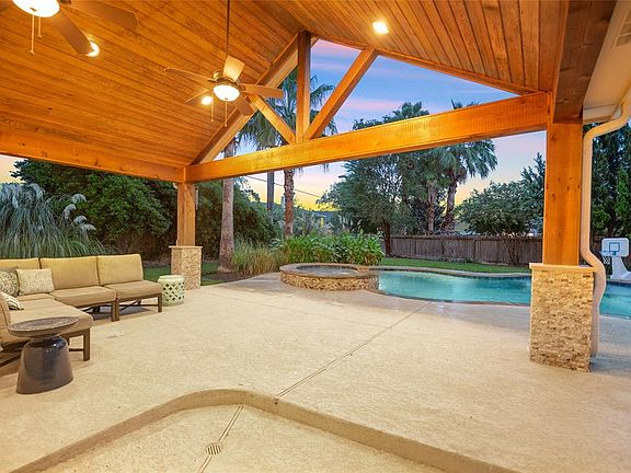 3rd image of 2806 Bellfield Ct