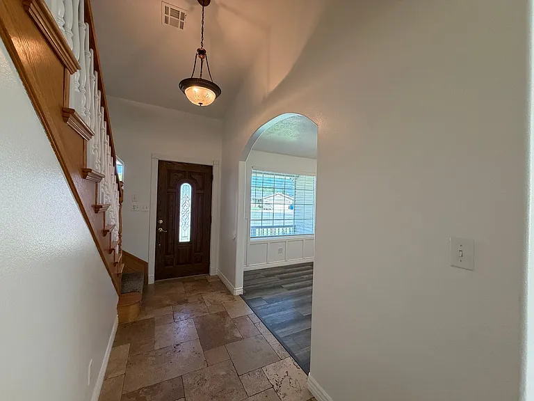 135 N 350 W — Photo 6