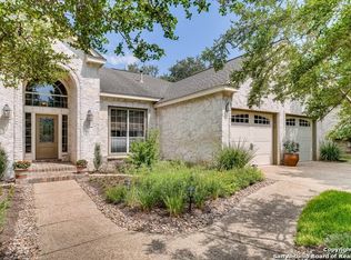 10 Inwood Ridge Dr, San Antonio, TX 78248