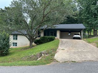 317 Michael Dennis Dr, Anniston, AL 36201