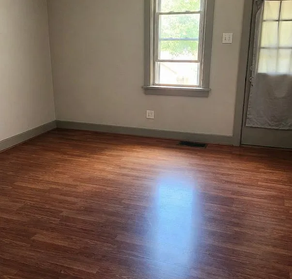 802 Western Ave — Photo 4