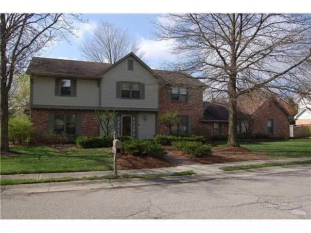 1329 Kirkham Ln photo 1