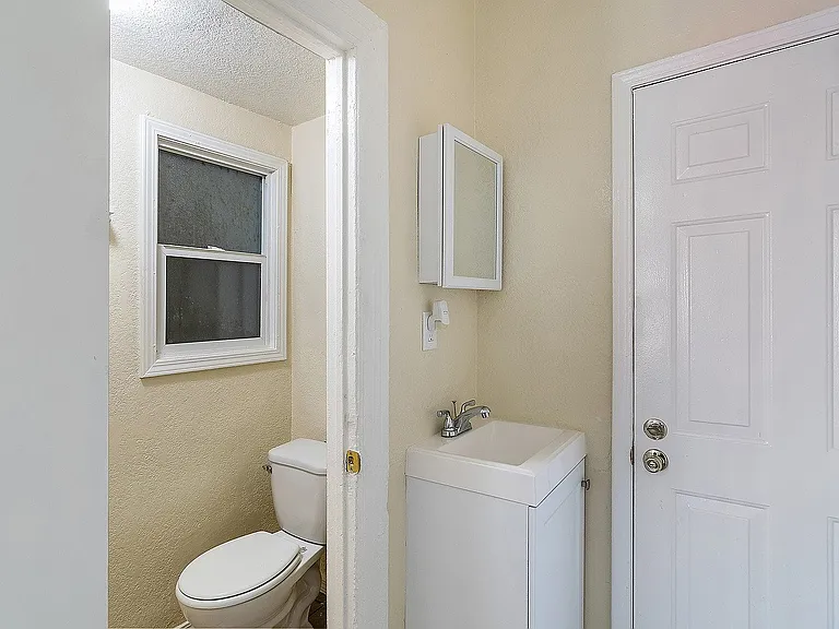 South Park Place Apartments — Photo 17