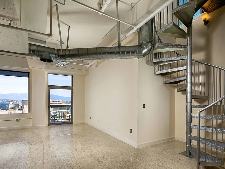 Thurman Lofts — Photo 42