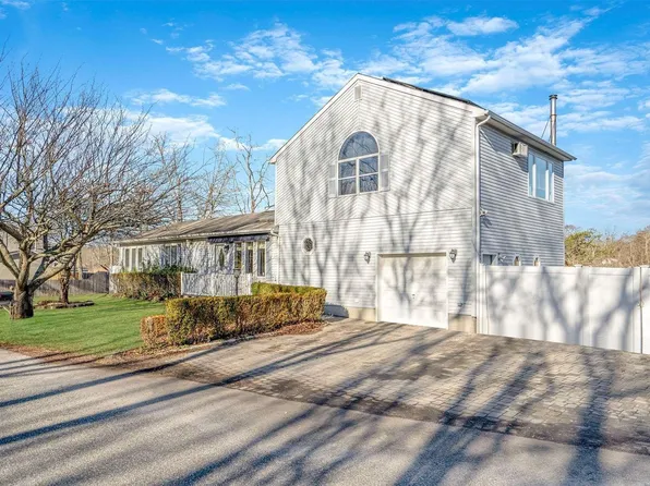 3 Ducky Lane, Mastic Beach, NY 11951