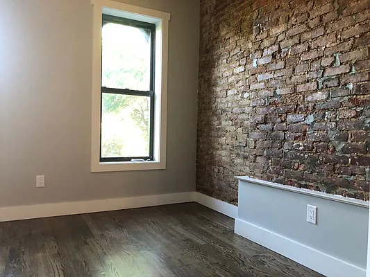 Rented by Premier Metro Realty Corp | media 4