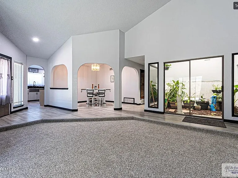 1684 Bing Crosby Dr — Photo 13