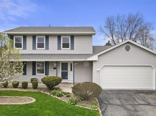 2730 Northbridge Dr, Racine, WI 53404