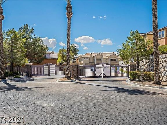 3rd image of 3555 Meridale Dr Unit 2152