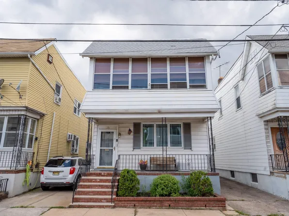 35 Windsor St, Kearny, NJ 07032
