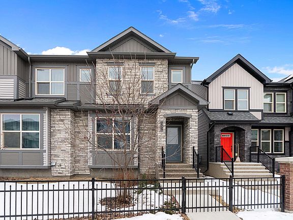 2nd image of 397 Pioneer Rd