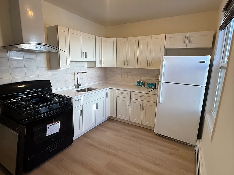 818 Communipaw Ave #1 — Photo 15